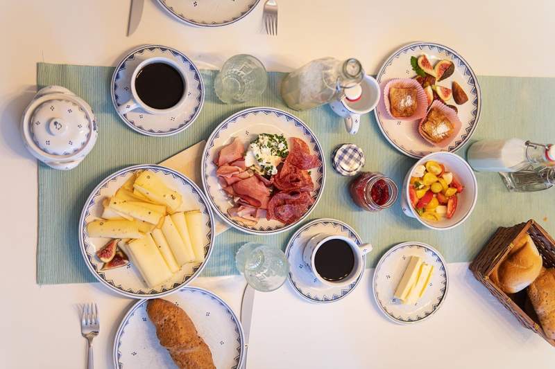 e594d049-4958-4954-9683-f1e0ba0e5e38