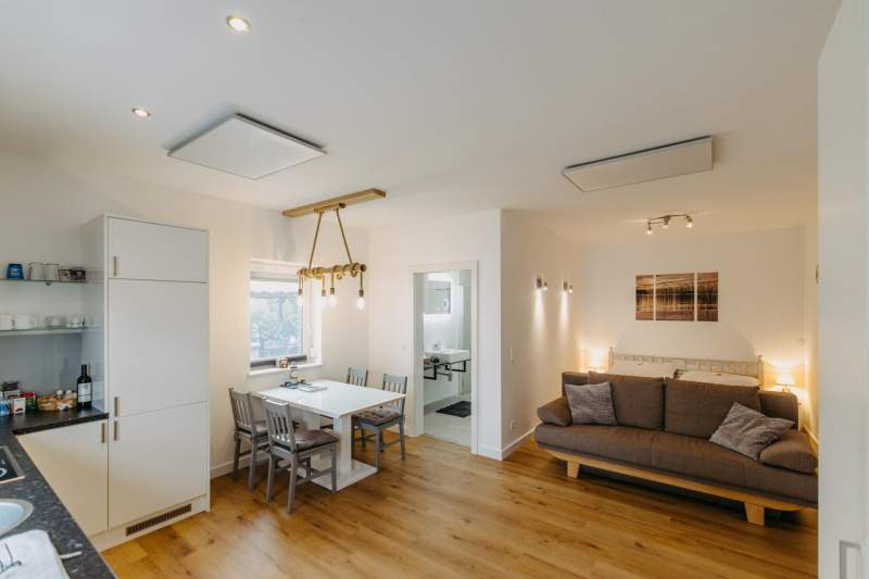 207fe6a7-5c2e-4011-baed-c67175627954