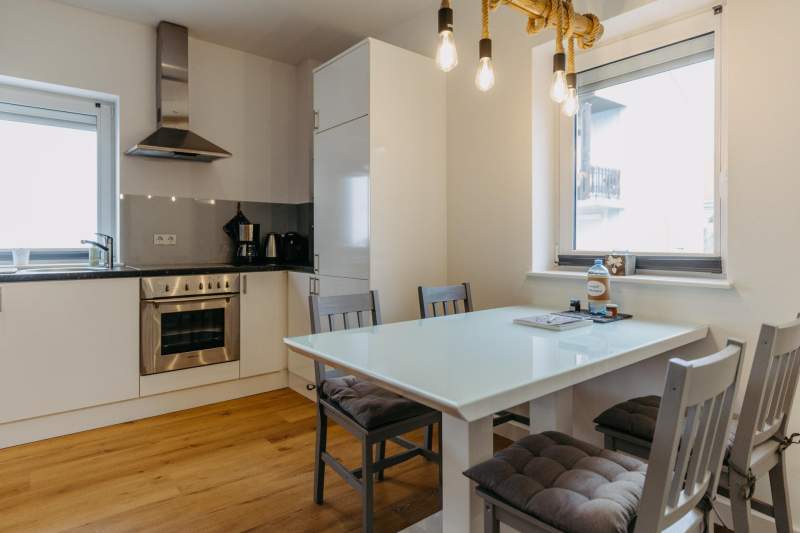 3a40a3b8-2e5b-4795-9f8a-ff5396fb5288