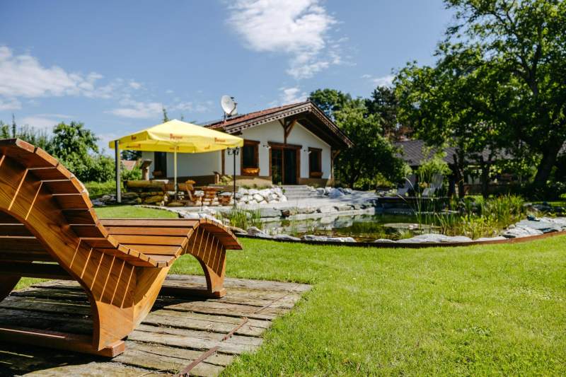 d9279751-497c-409b-aaa4-63a90e518feb