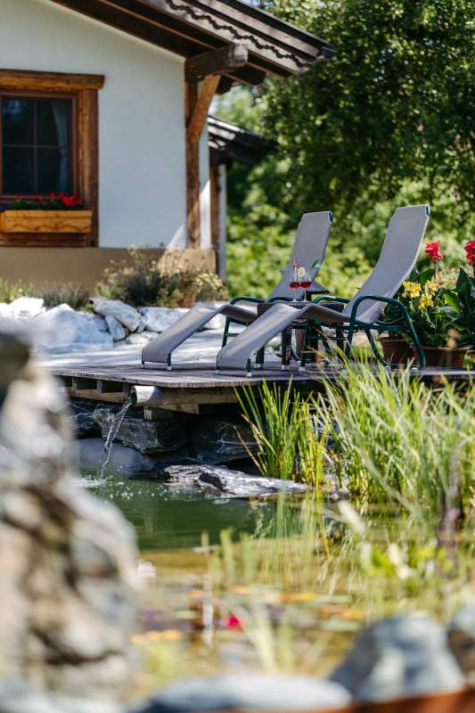 dce9905b-3e9f-475d-b764-5d7cb46b2370