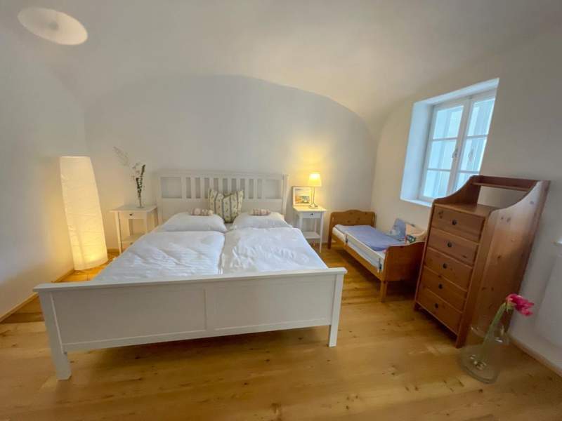 b180d1ec-d7a6-47ab-8932-736a37e421a5