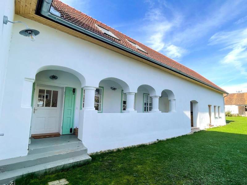 c4402814-b1ed-446d-83b4-0bc6d649ef44