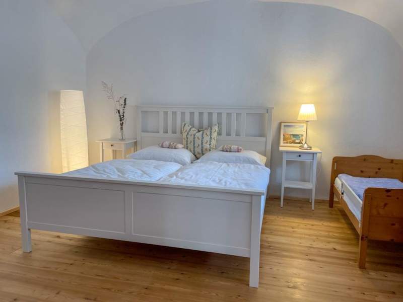 f8f73407-ecd6-4a69-816e-c8e3d3c679d0