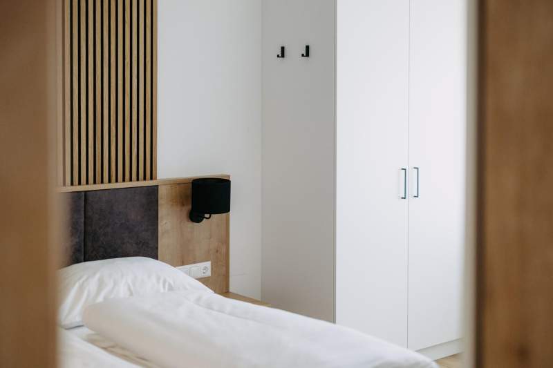 5ceb7689-1086-463e-aed3-0fcaea48ca42