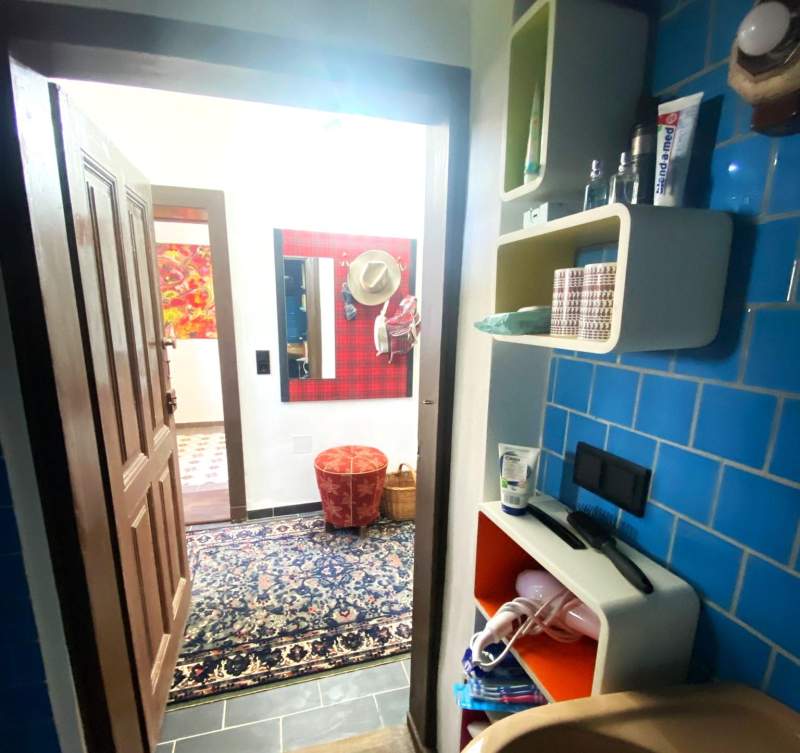 6c1687da-19af-4ec5-b1f6-3a70972ba627