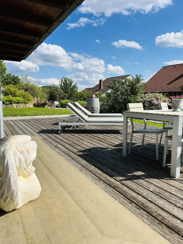 c11a1893-d85d-4806-a16e-5c670aa9e833