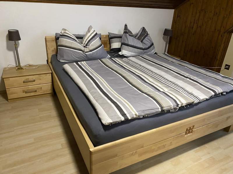 e47eeed9-20cb-4d49-b1c2-1f5385479908