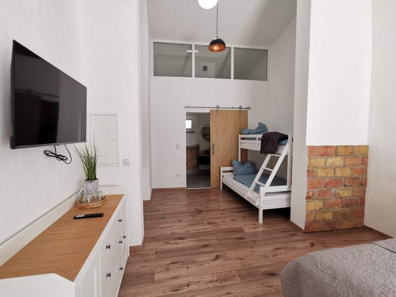 491e2c0d-e2a3-40df-86db-e6f0161f4a93