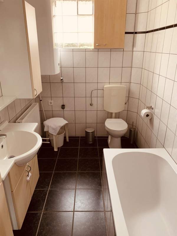 1fbf2dff-403f-493e-bf41-ad1b44381d06