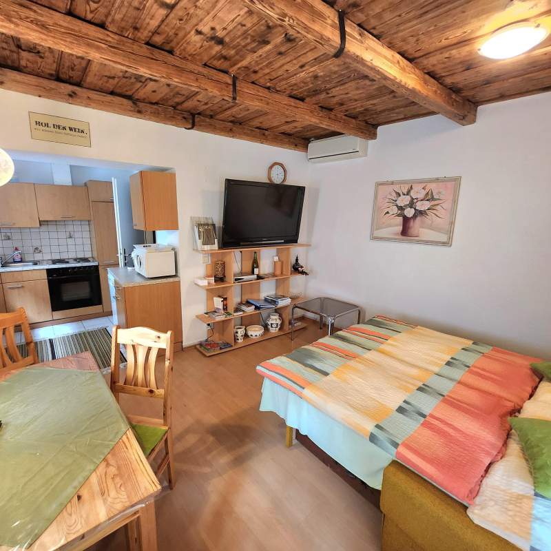 69686563-994f-4021-8f43-0a0146b0b1ff