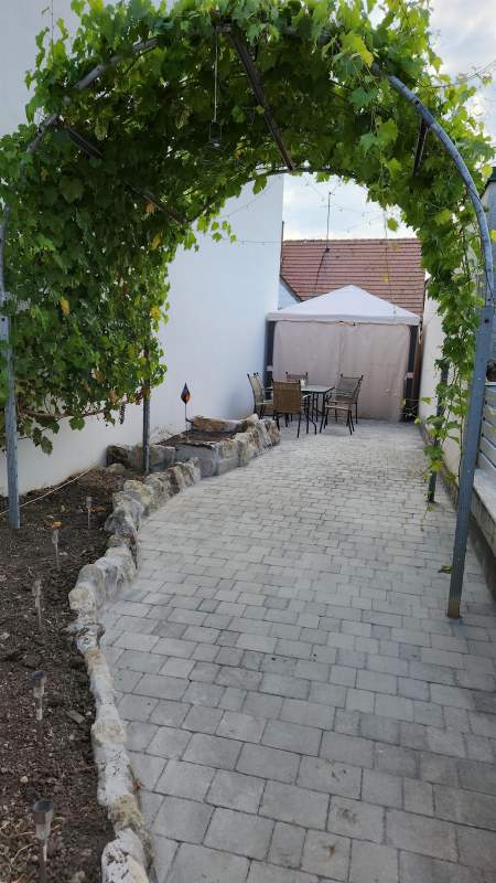 f534d40b-c0f0-4919-9834-5a6f8e0d24de