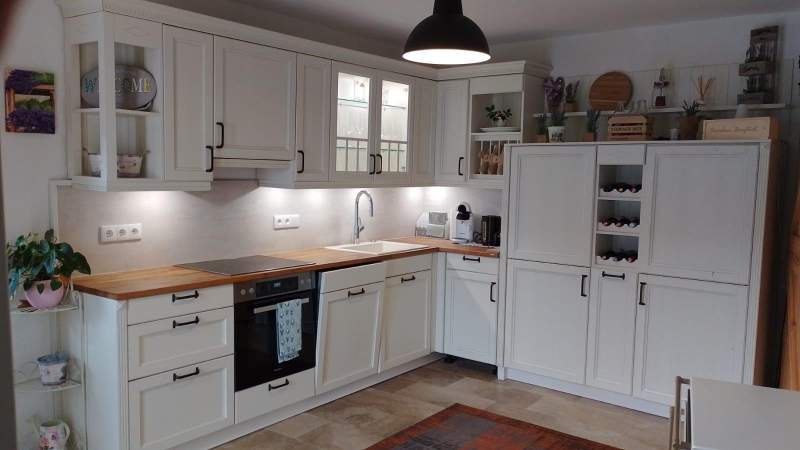 33c8a8fa-7646-4be9-801f-b62d276e5579