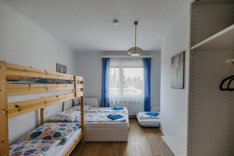 82237002-6a65-4cb1-bf3d-6907b448e7e5