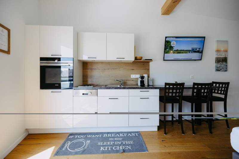 f8a7ef6f-8354-434c-9132-a8b362229959