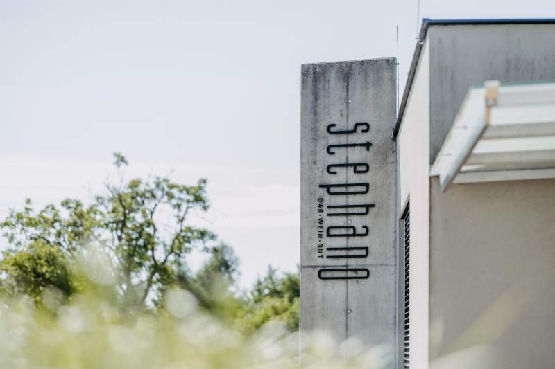 49fdd8e2-faf7-4194-b01f-f132f0f751b3