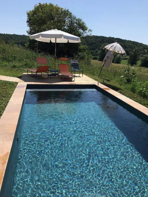 c62992e2-59b0-40a1-8627-cec624fd19de