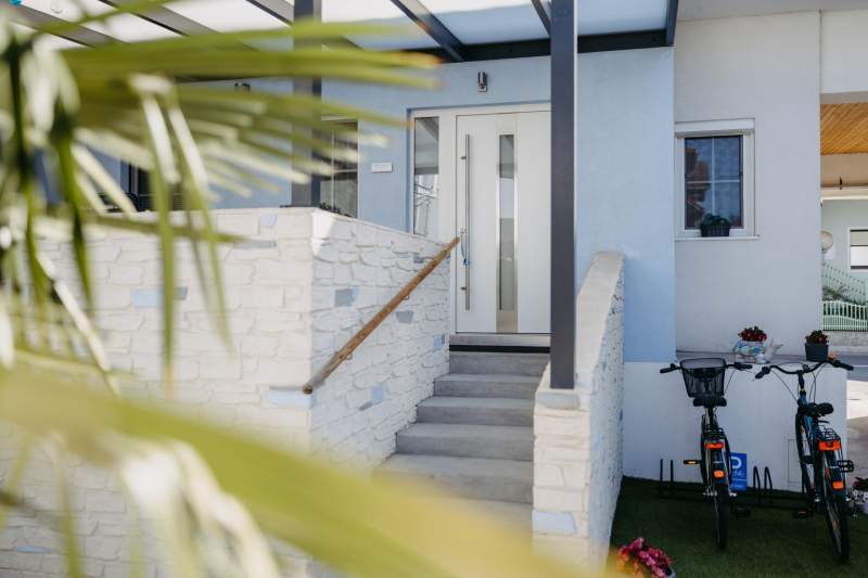 44d9215f-bca3-458b-b99f-71adb2874966