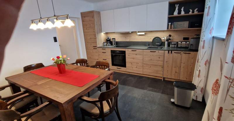 f6aee99c-d6e5-45d8-b349-24fbcb31e8cc