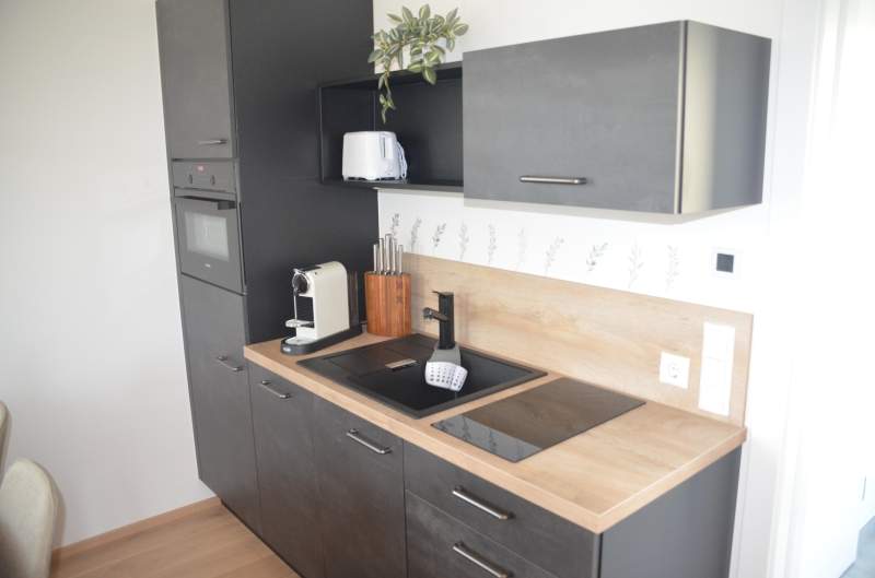 69d629da-88a5-41c1-b680-3e1318a48806