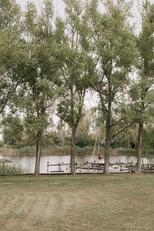 b975e0db-e2ba-45bb-b667-faf79656528e