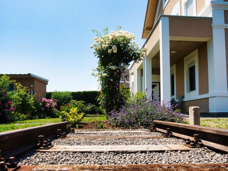 c532f9a0-a0f7-4aae-9e85-3baae3d04742