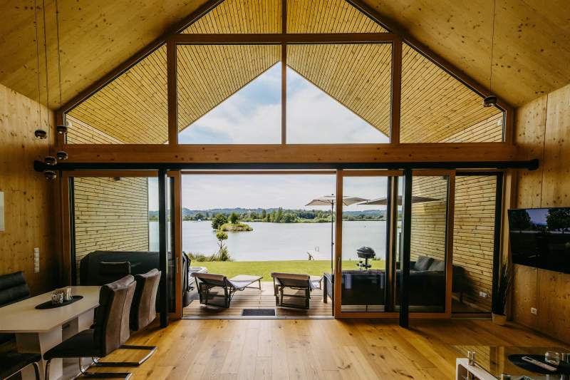 966fcbbb-78bc-47f2-a919-5c9533439369