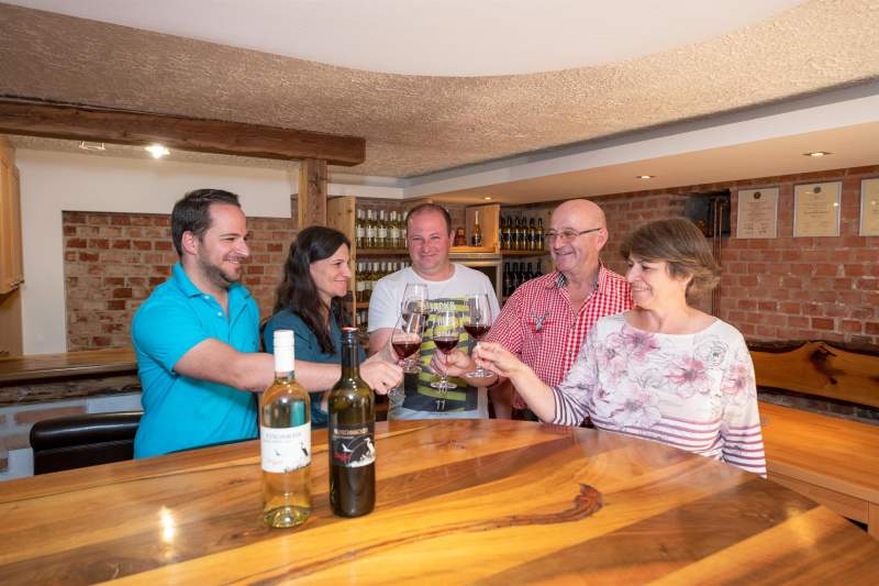 6961ab8f-a590-447e-bad5-320a508788c2