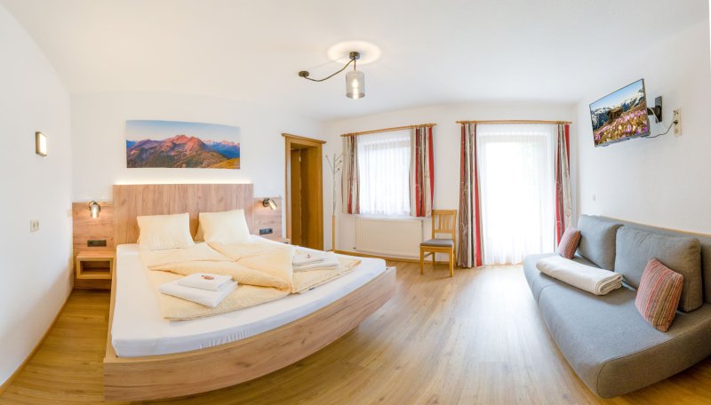 rosengarten-zimmer-1-pano-verkleinert