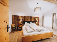 room_image.jpg